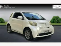 Used Toyota iQ 68 HP (50 kW) 2009 White Hatchback