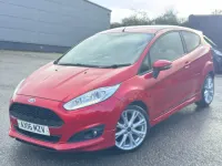 Usado Ford Fiesta Zetec 2016 Rojo Utilitario