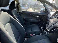 Used Hyundai ix20 Active 90 HP (66 kW) 2014 Silver Hatchback