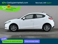 Begagnad Mazda 2 2022 Vit Halvkombi
