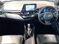 Second-hand Toyota C-HR 122 CP (89 kW) 2019 Argintiu SUV