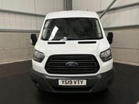 Usado Ford Transit 130 HP (95 kW) 2019 Branco Van
