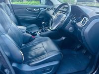 Used Nissan Qashqai Tekna 115 HP (84 kW) 2015 Black SUV
