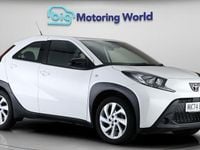 Used Toyota Aygo X PURE 72 HP (52 kW) 2024 White SUV