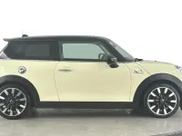 Used Mini Cooper S Exclusive 192 HP (141 kW) 2019 White Hatchback