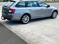Begagnad Skoda Octavia Elegance 2013 Grå Kombi