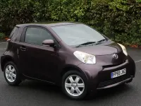 Used Toyota iQ 68 HP (50 kW) 2010 Mauve/purple Hatchback