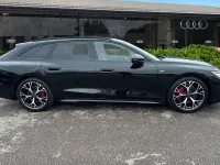 Ny Audi A6 Comfort 2025 Grön Kombi