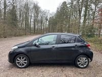 Used Toyota Yaris SR 101 HP (74 kW) 2012 Black Hatchback