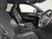 Used Volvo XC40 R-Design 163 HP (119 kW) 2019 Blue SUV