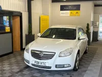 Used Vauxhall Insignia SRi 160 HP (117 kW) 2011 White Estate