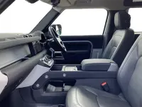 Usado Land Rover Defender 400 CV (294 kW) 2023 Plateado Familiar
