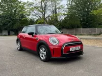 Usado Mini Cooper Classic 134 HP (98 kW) 2023 Vermelho Citadino
