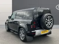 Used Land Rover Defender HSE 300 HP (220 kW) 2024 SUV