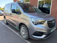 Second-hand Vauxhall Combo Sportive 100 kW (136 CP) 2021 Gri Monovolum