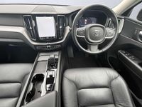 Used Volvo XC60 Core 250 HP (183 kW) 2022 Black SUV