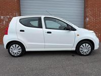 Used Suzuki Alto 68 HP (50 kW) 2012 White Hatchback