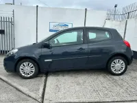 Used Renault Clio Expression+ 75 HP (55 kW) 2012 Blue Hatchback