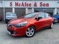 Used Renault Clio Expression+ 75 HP (55 kW) 2014 Red Hatchback