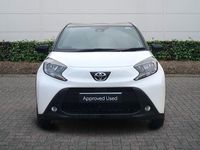 New Toyota Aygo X PURE 72 HP (52 kW) 2025 Pure white bitone SUV