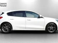 Used Ford Focus ST-Line 125 HP (91 kW) 2020 White Hatchback