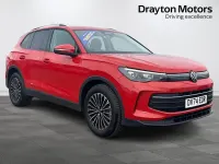 Używany VW Tiguan Match 150 KM (110 kW) 2024 Czerwony SUV
