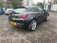 Używany Vauxhall Astra GTC SRi 140 KM (102 kW) 2013 Czarny Hatchback