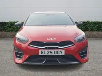 Usado Kia Ceed GT-Line 140 HP (102 kW) 2024 Vermelho Citadino