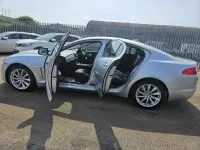 Używany Jaguar XF Luxury 200 KM (147 kW) 2014 Srebrny Sedan/Limuzyna