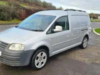 Usado VW Caddy 103 HP (75 kW) 2009 Prateado Monovolume