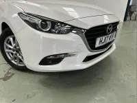 Used Mazda 3 117 HP (86 kW) 2017 White Hatchback
