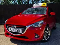 Używany Mazda 2 Inclusive 2016 Czerwony Hatchback