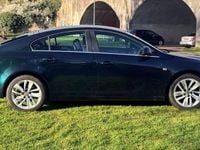 Second-hand Vauxhall Insignia Design Edition 140 CP (102 kW) 2015 Verde Hatchback