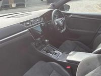 Usado Skoda Superb SportlinePlus 147 CV (108 kW) 2024 Plateado Utilitario