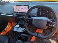 Begagnad MG MG4 EV Trophy 147 kW (200 HK) 2024 Orange Halvkombi