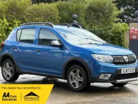Second-hand Dacia Sandero Lauréate 90 CP (66 kW) 2017 Albastru Hatchback