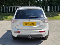 Used Mitsubishi Outlander P-HEV 2014 White Estate