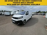 Used Vauxhall Vivaro 145 HP (106 kW) 2024 White MPV
