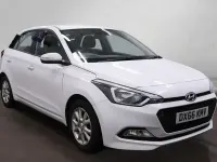 Used Hyundai i20 SE 84 HP (61 kW) 2016 White Hatchback