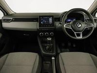 Used Renault Clio V Evolution 90 HP (66 kW) 2024 White Hatchback