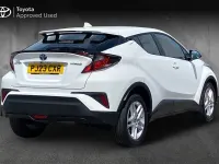 Used Toyota C-HR 122 HP (89 kW) 2023 Pure white SUV