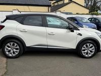 Second-hand Renault Captur Iconic 131 CP (96 kW) 2020 Alb SUV