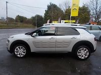 Used Citroën C4 Cactus 109 HP (80 kW) 2017 White Hatchback