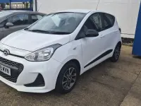 Used Hyundai i10 GO! 67 HP (49 kW) 2018 White Hatchback