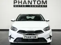 Usado Kia Ceed 158 HP (116 kW) 2022 Branco Citadino
