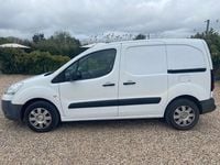 Used Citroën Berlingo 90 HP (66 kW) 2015 White MPV