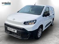 Used Toyota Proace 120 HP (88 kW) 2025 White MPV