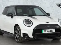 Used Mini Cooper Hatch 133 kW (181 HP) 2024 White Hatchback