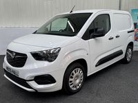 Used Vauxhall Combo Sportive 100 HP (73 kW) 2020 White MPV