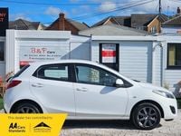 Used Mazda 2 102 HP (75 kW) 2011 White Hatchback